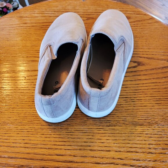 Torrid slip on shoes - Picture 2 of 6